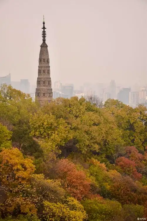小能手宝石山上保俶塔宝石流霞满乾坤