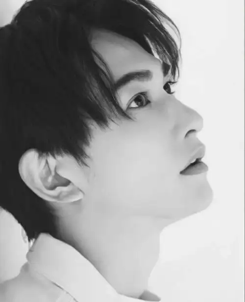 町田启太睫毛好长