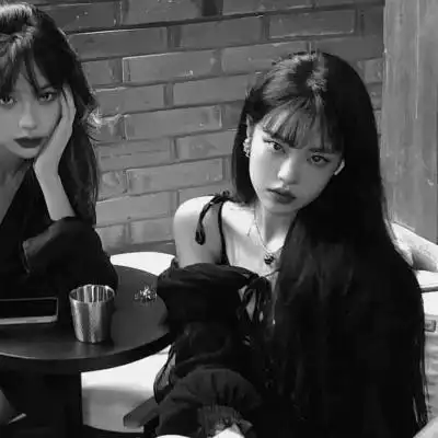 高级闺蜜头像真人黑白高清图片