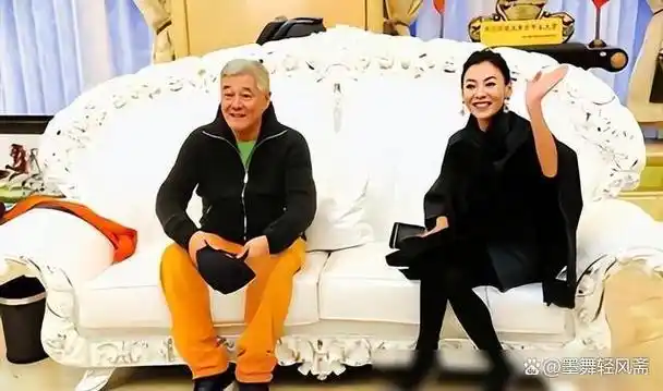 王君平:曾登上赵本山的飞机,21岁被捧红,后嫁富商,如今怎样了