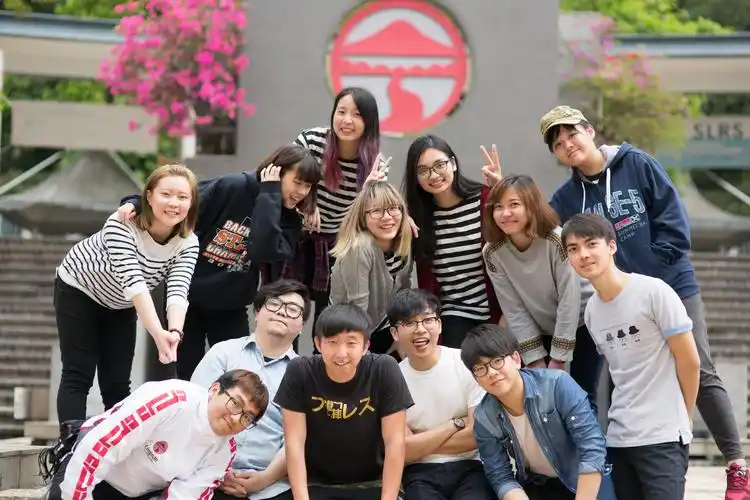 学生服务 - 校园生活 - 岭南大学