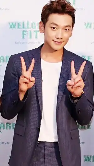 谁有rain郑智薰穿西装的照片