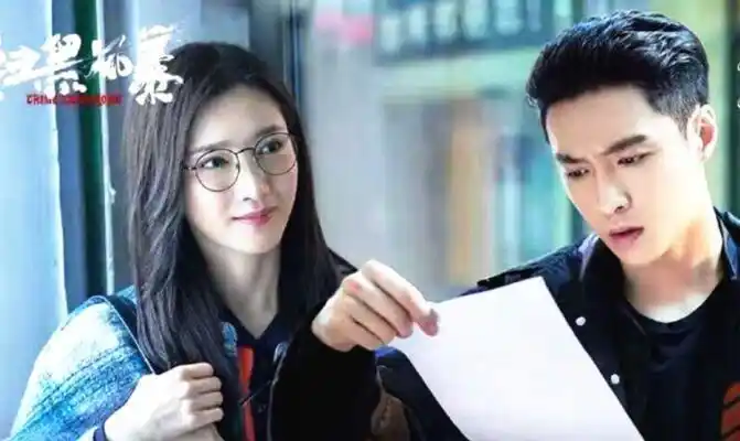 江疏影问张艺兴:为啥孙红雷成孙漂亮,你还是小绵羊?九字回复超逗