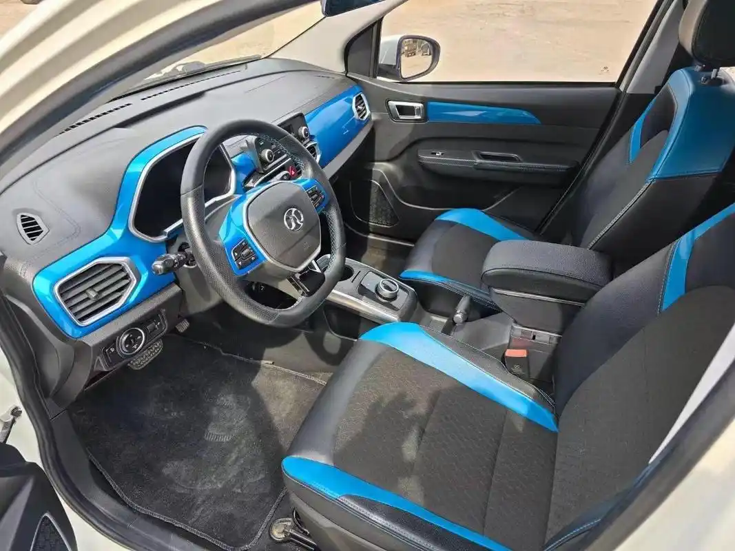 北汽ec3新能源 20年底上牌 续航官标301公里 电池无衰减 支持快慢充