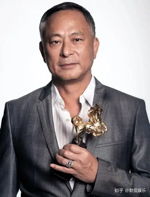 林雪被周星驰赏识被吴镇宇踹下楼港味十足的他却是个天津人