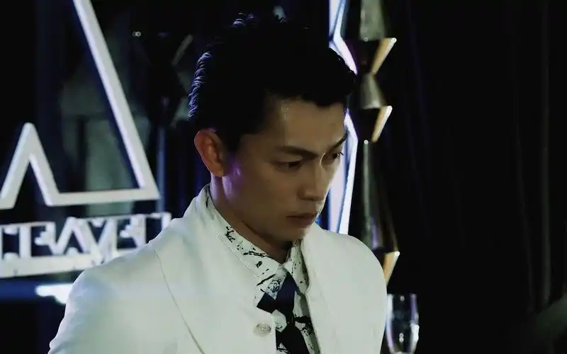 热血街区高清60帧誓死保护女人的人rocky