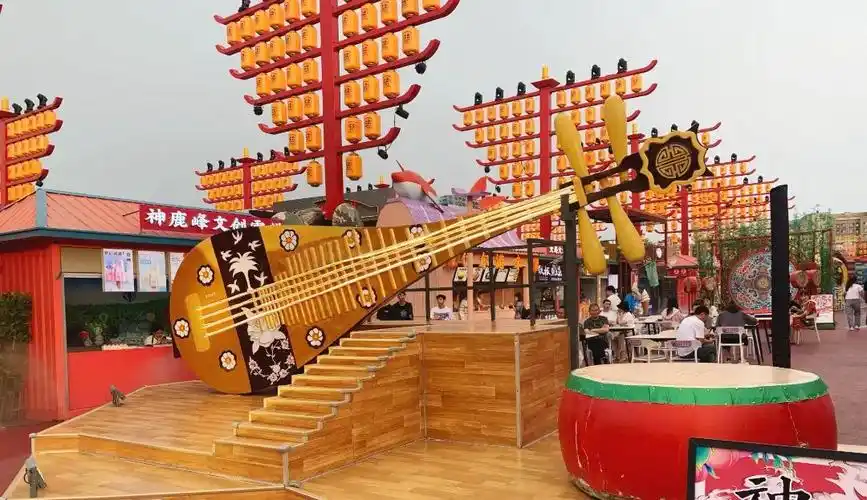 复古国潮科幻长春电影嘉年华文化创意街区开街