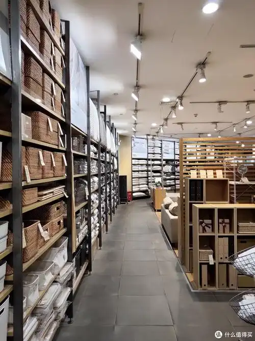 店内的摆设陈列,浓浓的无印良品风格