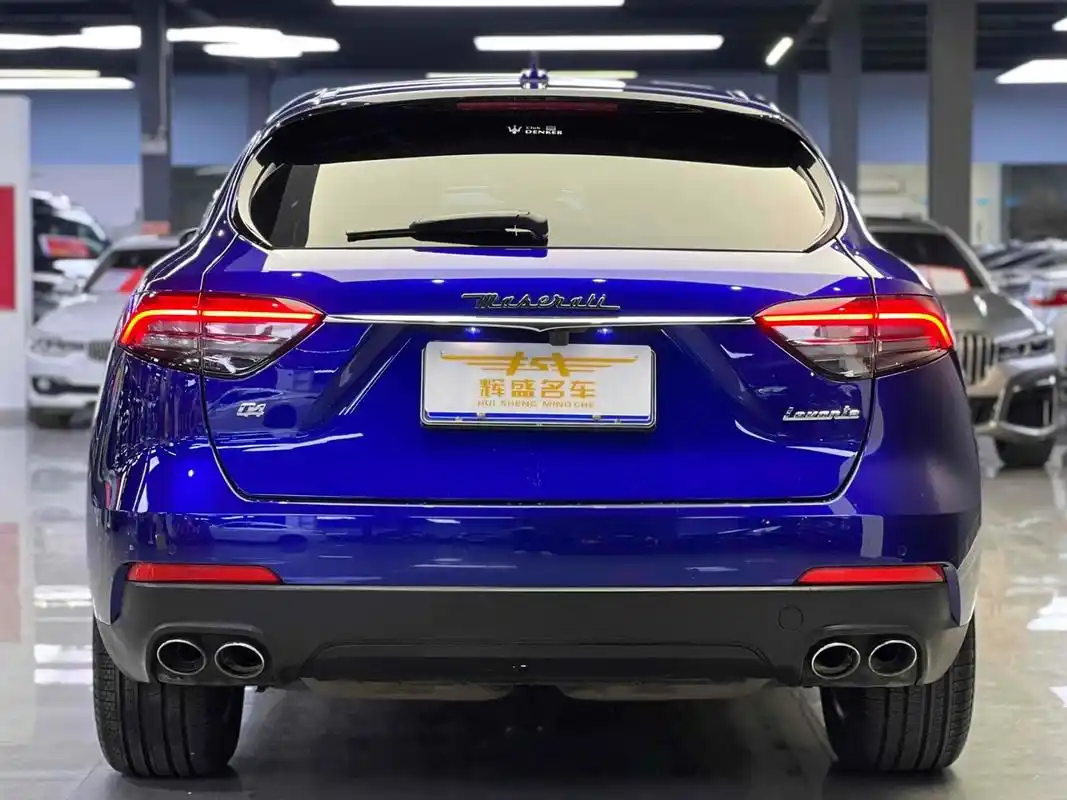 8万90 2021款玛莎拉蒂levante 3.