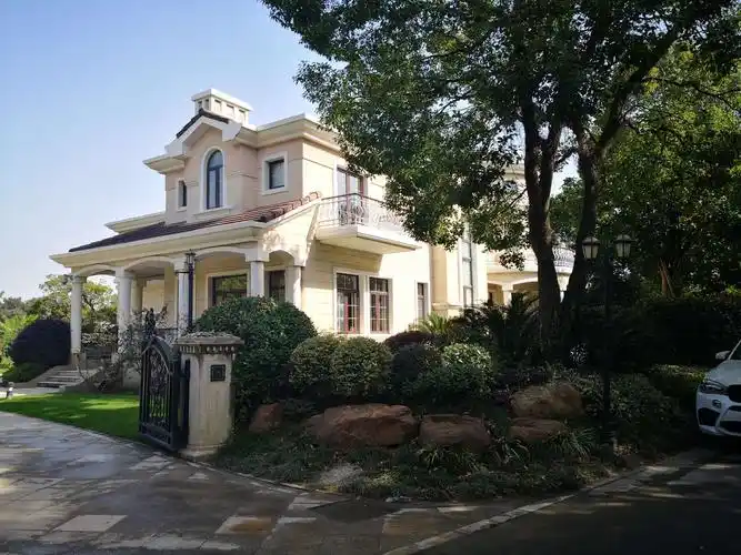 紫都上海晶园 临河花园1000平方 首次出租6万元!