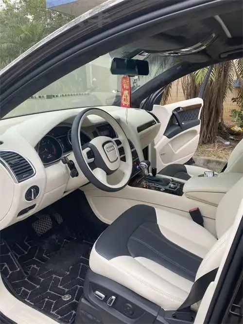 奥迪q7内饰翻新改装中排航空座椅效果图