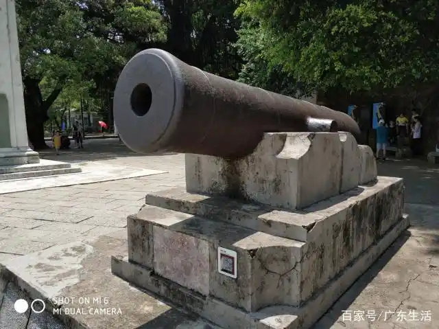 东莞虎门沙角炮台游玩,是一个吹风海风的好地方.