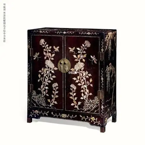 明晚期 黑漆嵌螺钿花卉纹小方角柜