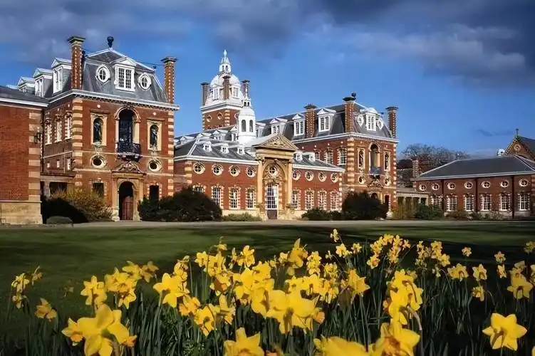 2014年,那个扬言"非5000万富二代不嫁"的周兰君,现在仍未结婚