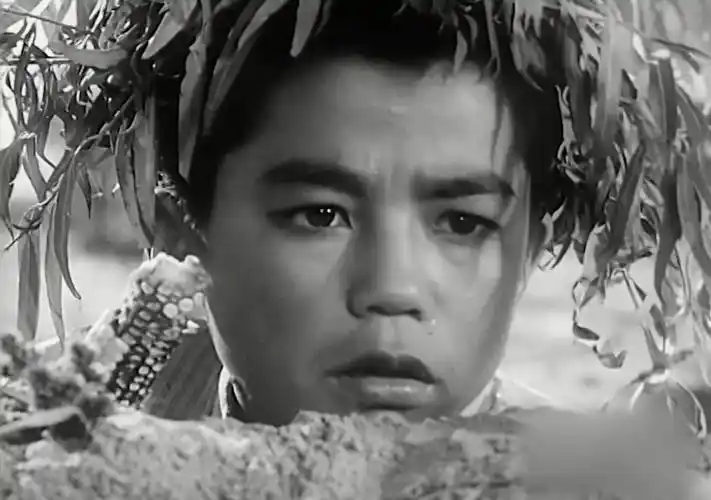 小兵张嘎中的小老头叫纹银.