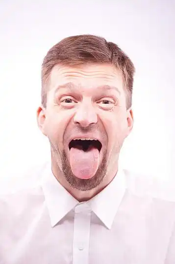 伸出舌头图片_伸出舌头高清图片_全景视觉