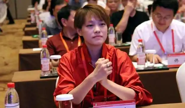 刘翔妻子吴莎模样大变发型让人惊艳结婚多年仍坚持丁克