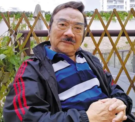 77岁老戏骨卢海潮去世!出身演艺世家,哥哥是知名演员儿子是主持插图8