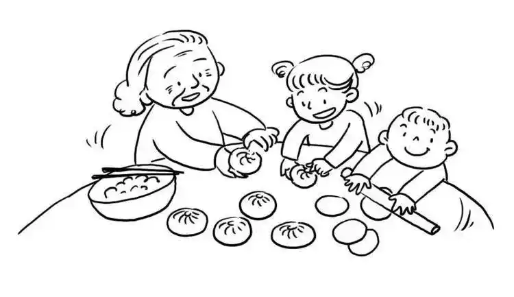 瞧,在奶奶的指导下,这小饼做的有模有样,满满的成就感!