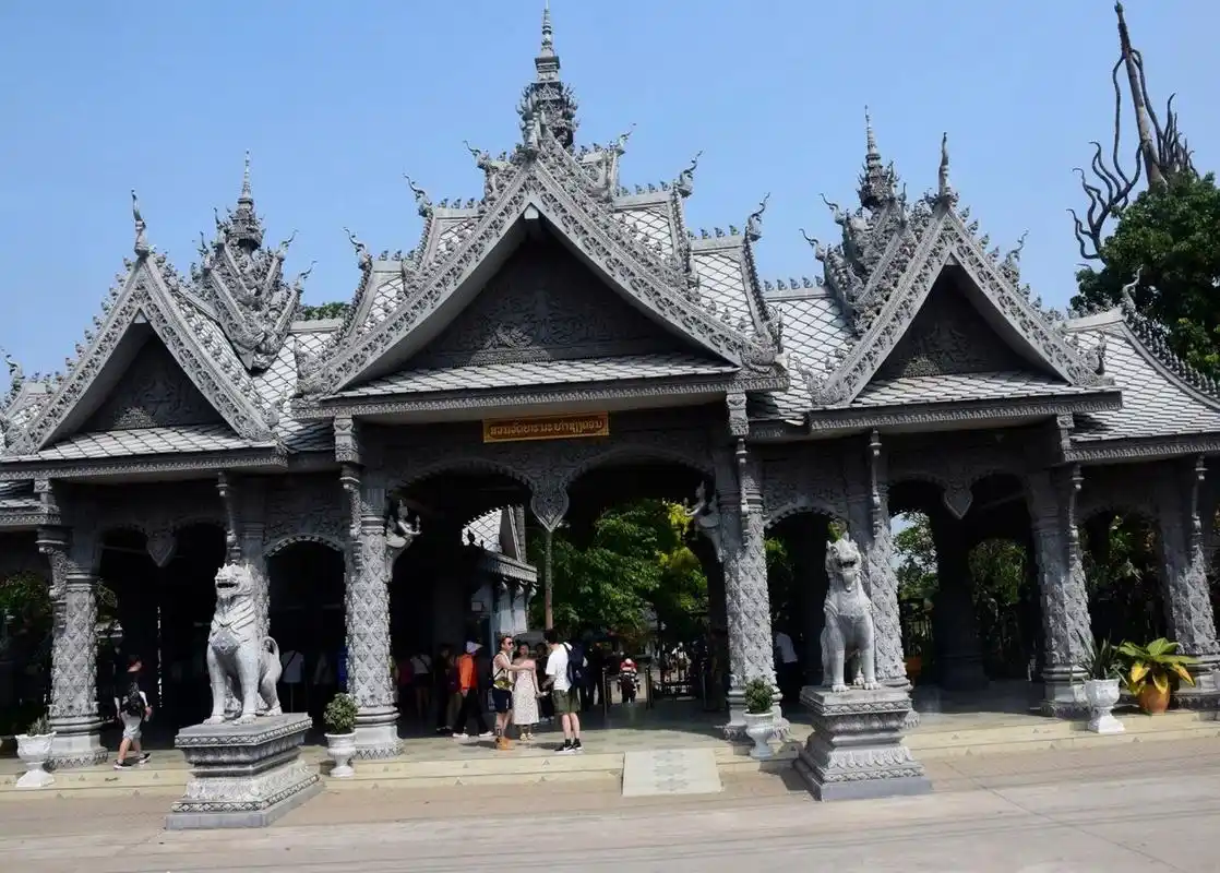 奇特的老挝佛像文化,万象的佛像公园 佛像公园(buddha park)即佛像