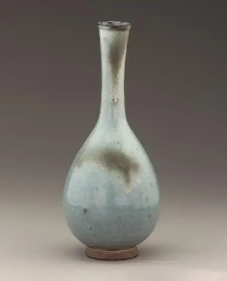 乾隆皇帝下江南巧遇钧瓷鹅颈瓶