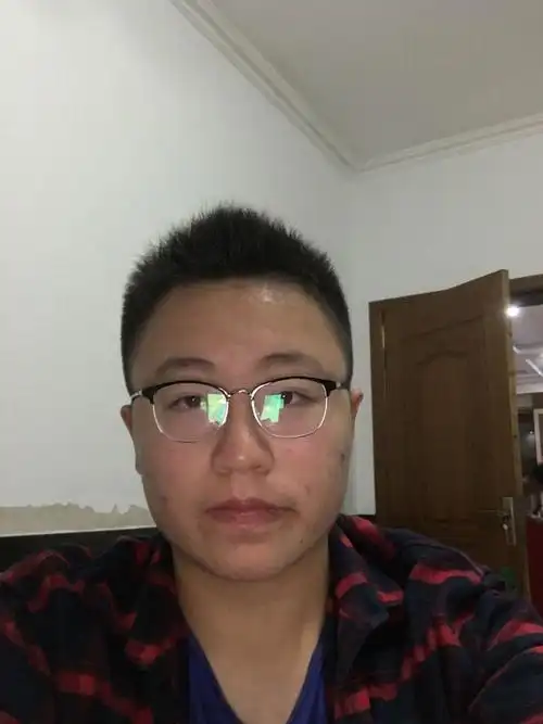 我是一个胖子,我的发型是寸头,我想换个发型,哪种发型好呢?