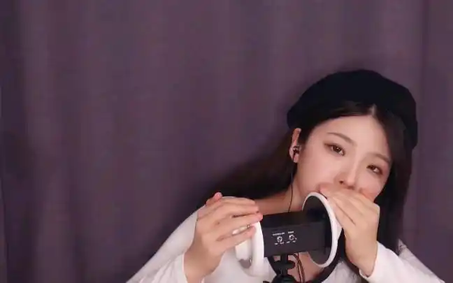 【助眠】yeonchu 颅内高潮!小姐姐快速的口腔音叠加(减压 助眠 舒适)