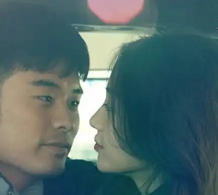 真出轨?陈赫和baby不顾道德竟然在车内拥吻