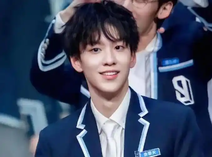 余景天个人资料简介(男星余景天的相关消息)-流速屋