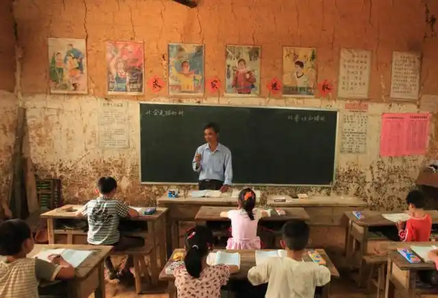 一所农村小学,3名教师教13名学生,算是教育资源的浪费吗?