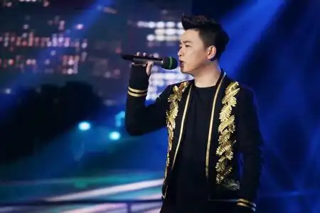 贺一航做客芒果娱乐 获2016年度最佳男歌手