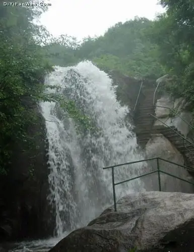 鼎室山风景区景色