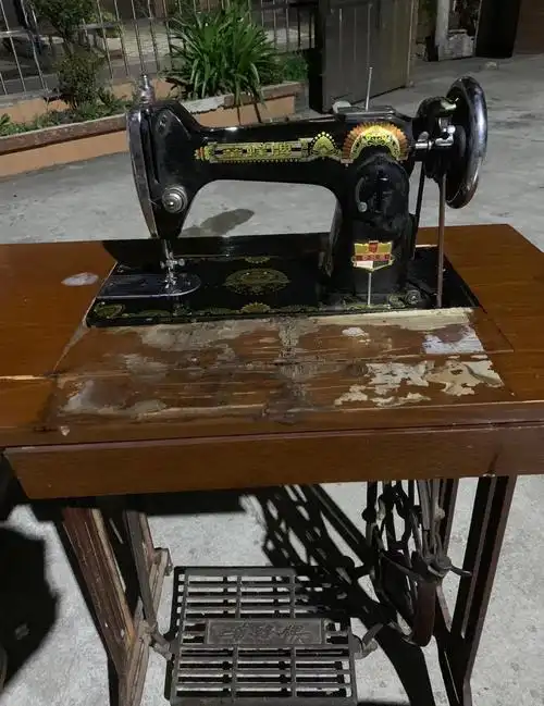 安顺地区转让80年代老蜜蜂牌手动缝纫机
