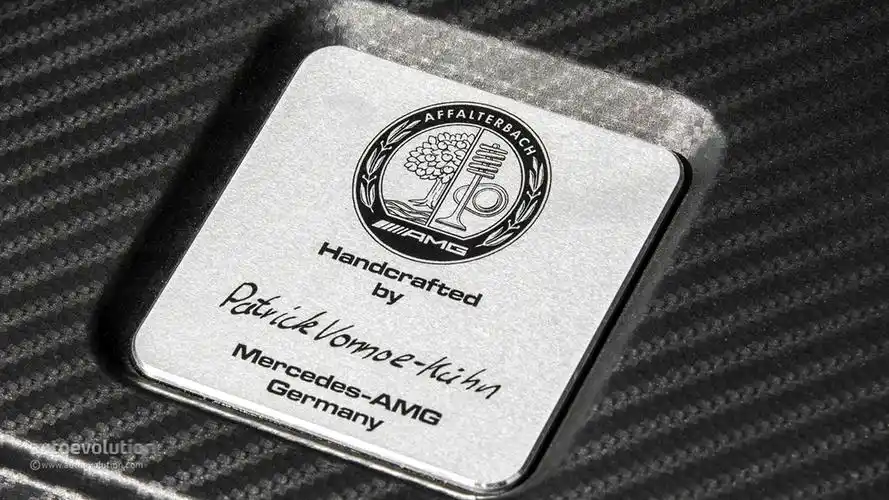 一人一机的amg,打算对情怀说呵呵?