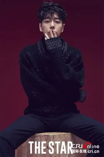 朴海镇曝光最新秋日写真自爆有信心成为好丈夫