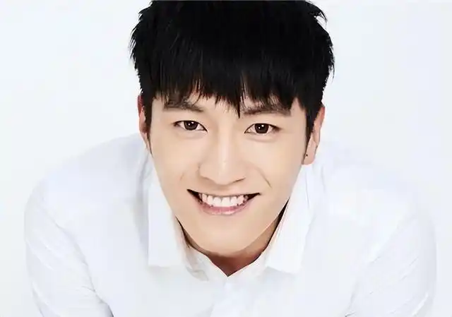 曾是知名国际超模,今成古偶剧男主,金泽演艺路不设限未来可期