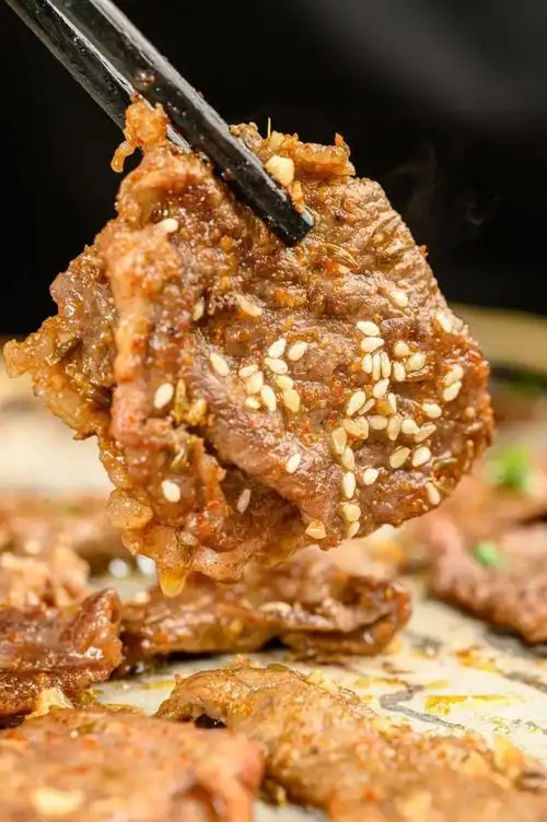 黑椒牛肉香嫩细腻又多汁通通现点现拌现烤