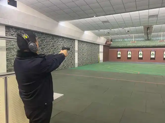 打靶训练 实战强警 分局开展警务实战化应用射击训练