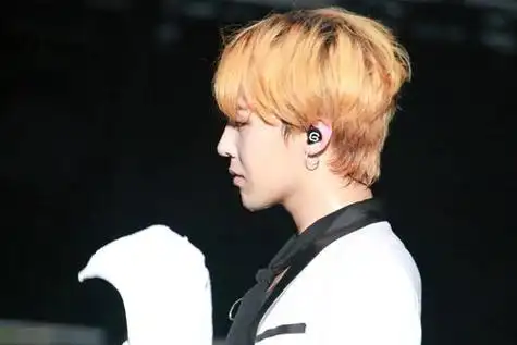 权志龙微卷头发有刘海发型设计