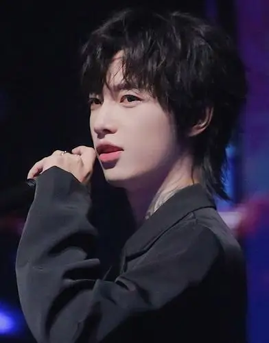 迎来收官之夜,由胡宇桐,田鸿杰,李润祺,马哲,赵珂组成的"气运联盟乐团