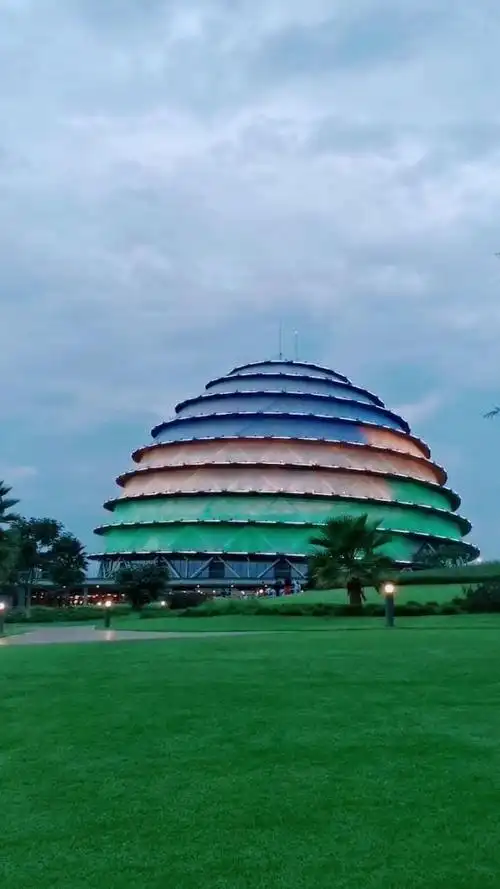 非洲卢旺达标志性建筑……大圆球