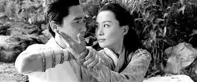 "这是一个新超级英雄的起源,里面没有早期漫画中涉嫌辱华,种族主义的