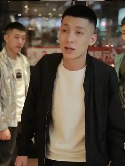 网红宏楠因钓鱼时不慎触电身亡从此再无五道口从此再无宏楠