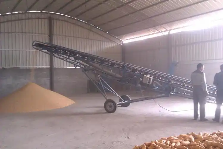 大倾角粮食输送机-玉米输送机-现场输送机效果图片