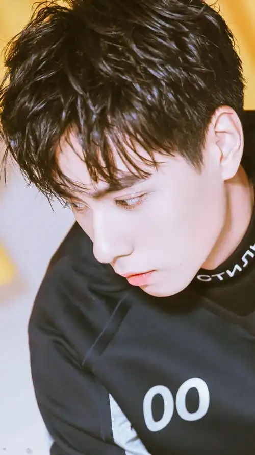 手机壁纸胡一天