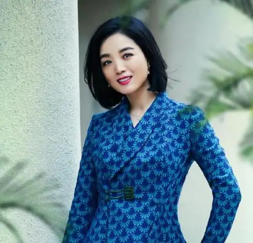 歌手白雪二婚嫁给小8岁的原艺如今被宠成公主