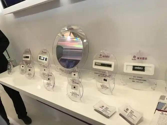 芯片金属板商品展示牌圆形 产品陈列架台卡装饰摆件 展品立式牌