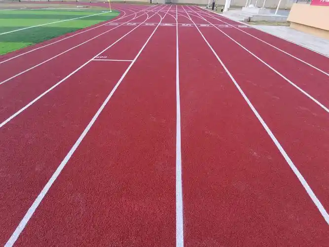 梦笔学校田径场先睹为快