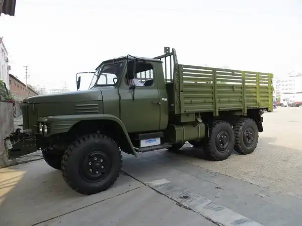 【东风六驱军车】东风eq2082e6d康明斯160马力六驱6x6单排尖头|长头