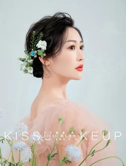 kissu化妆培训的婚纱摄影作品《时尚新娘造型》